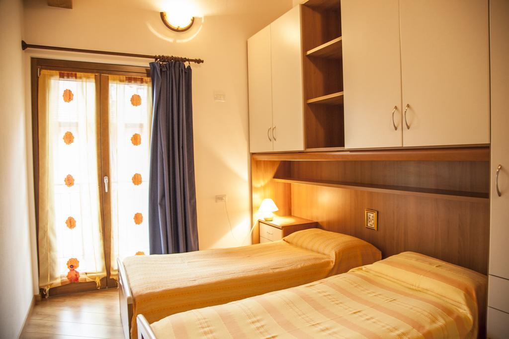 Casa Sole Apartment Vercana Phòng bức ảnh
